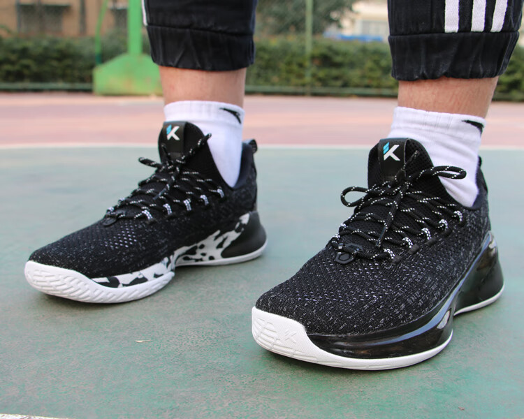 篮球鞋汤普森系列2019夏季新款低帮轻骑兵4代篮球战靴男鞋 11921668-3