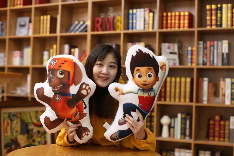 玩具卡通双面印花抱枕儿童幼儿园孩子生日礼物悠客行毛毛3545厘米左右