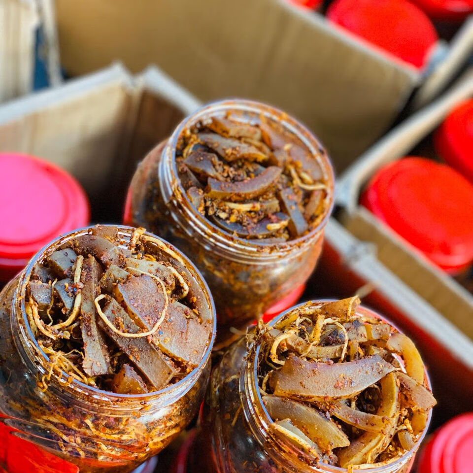 云南佤味变态辣木姜子菜根撇菜根苤菜根西盟大桶变态辣1公斤大桶超值