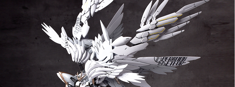 万代(bandai)高达白雪姬大班8820拼装模型合金着色预涂装零式飞翼白雪