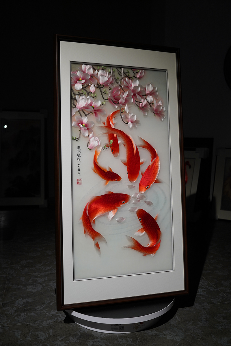 鱼戏花锦鲤纯手工刺绣精品玄观挂画新中式过道壁画高端大气上档次闪康