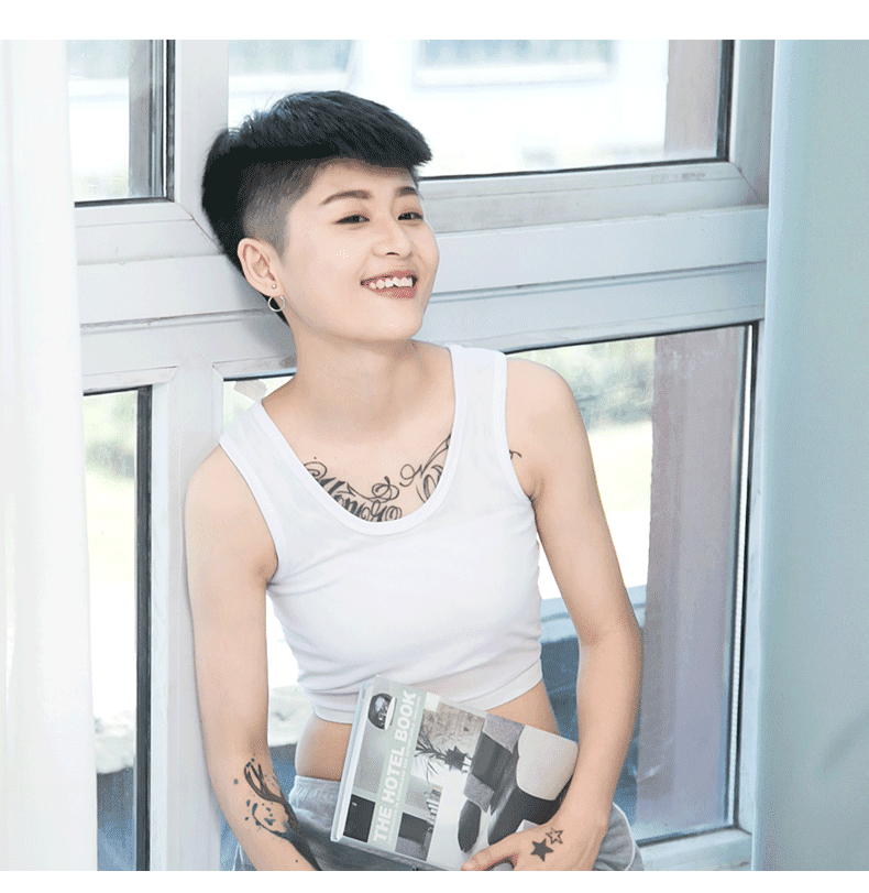 束胸les束胸绷带冰丝透气束胸内衣女大胸显小夏季套头束胸短款t白色s