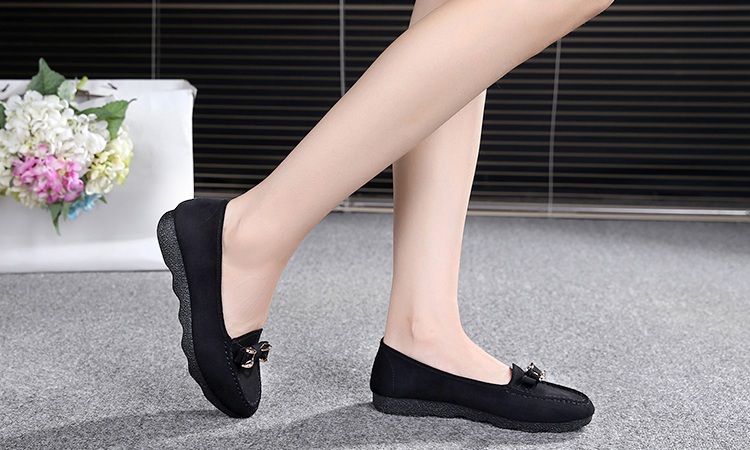 大码女式老北京布鞋女43码春季软底上班鞋女不累脚舒适女鞋春款41