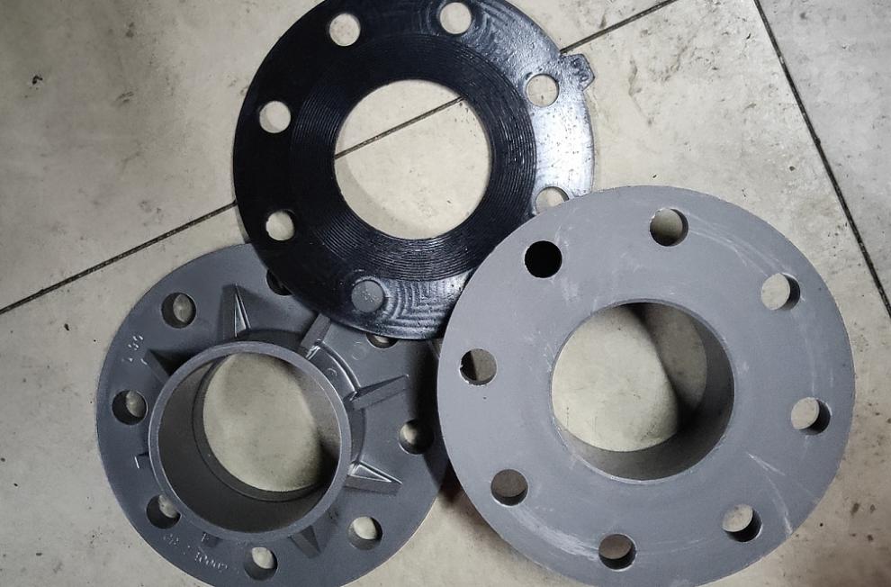 upvc塑料国标加厚给水管配件一体法兰盘承插连体法兰片 dn125=140mm