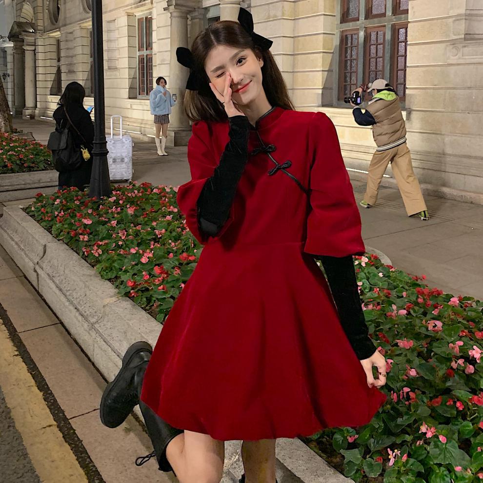 喜庆学生复古红色丝绒女装秋冬季设计感小个子气质别致裙子红色均码