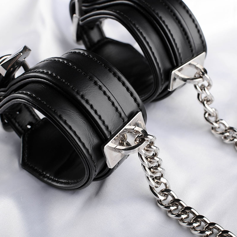 么姿情趣另类性玩具手铐用品夫妻性趣捆绑束缚皮革手铐黑