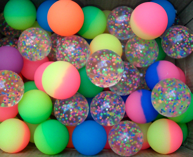 一号龙珠弹力球80后童年怀旧玩具实心弹力球大号橡皮弹跳球扭蛋橡胶