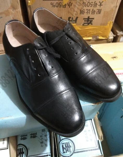 老款657887三接头皮鞋(牛皮皮趟底)老87三节头.