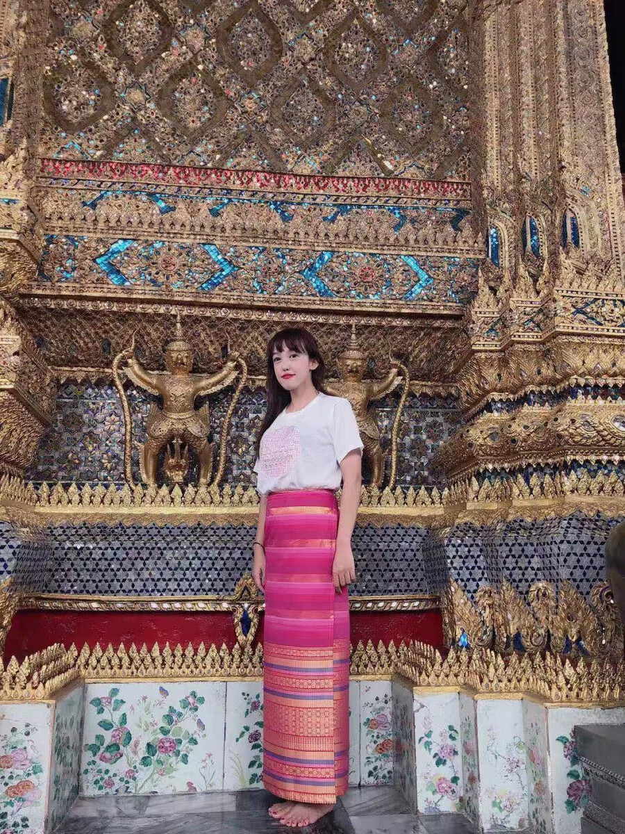 泰国纱笼穿法图片