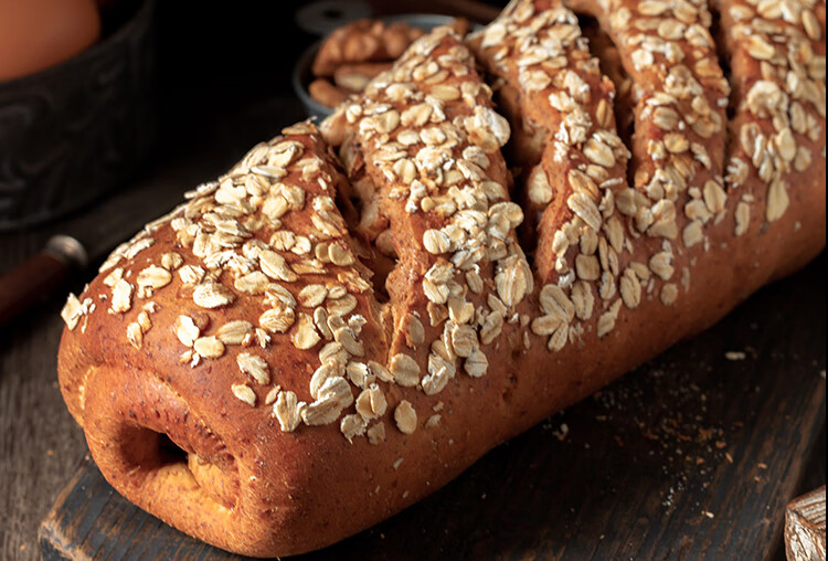 新疆黑麦列巴果仁大列巴俄罗斯低糖早餐切片全麦黑面包坚果葡萄干核桃