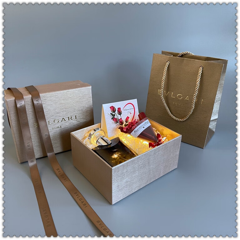 宝格丽包装盒 专柜宝格丽纸袋香水礼袋包装礼盒香水手提袋套装 香水盒