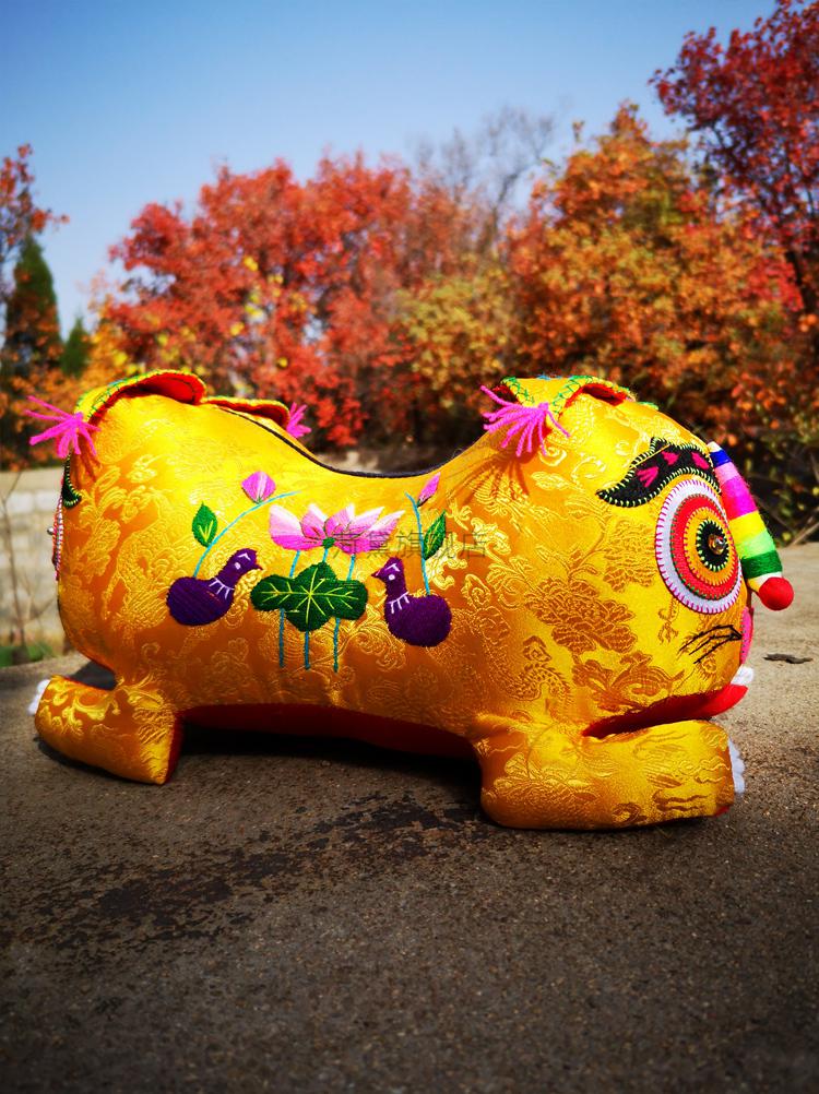 2022新款老虎枕头手工刺绣布老虎枕头婴儿纯手工刺绣枕中国风传统特色