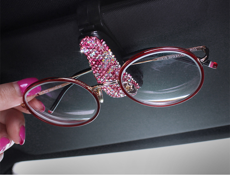 5折 车载眼镜夹汽车镶钻创意眼镜夹车内遮阳板多功能收纳遮光板墨镜架