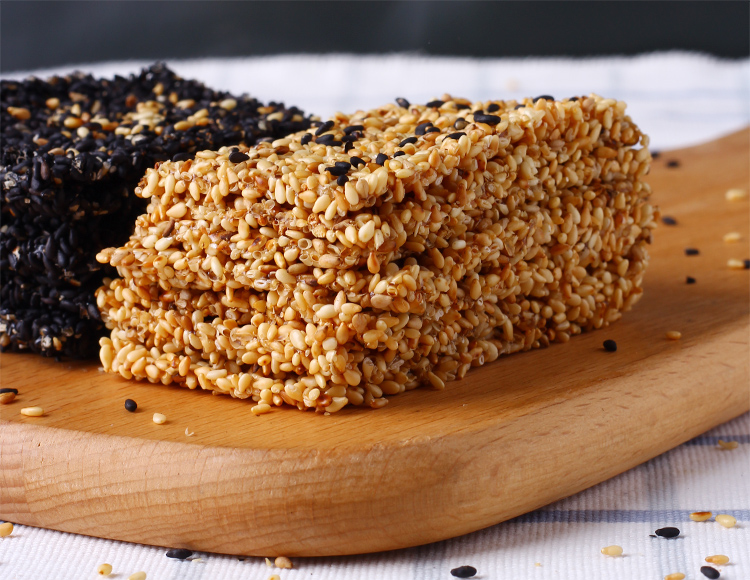 东北特产黑芝麻软糖白芝麻软糖老式芝麻糖零食小吃小包装500g 白芝麻