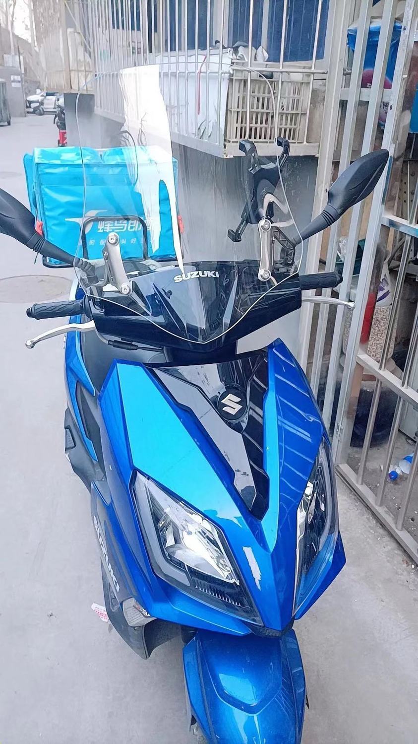 通用uy125挡风玻璃前挡风板uy125踏板车风挡本田改装摩托车挡风板横杆