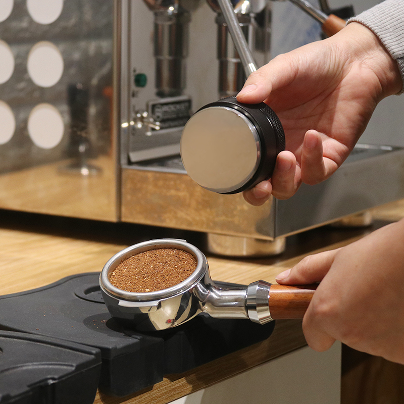 不锈钢压粉器一字三叶布粉器马卡龙压粉锤咖啡压粉座咖啡机配件黑色