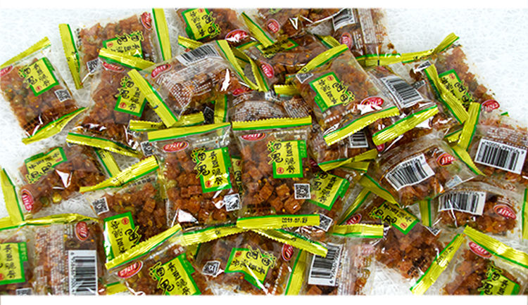 青豆8090怀旧香辣麻辣小包装零食网红辣条散装批发香辣味250g半斤