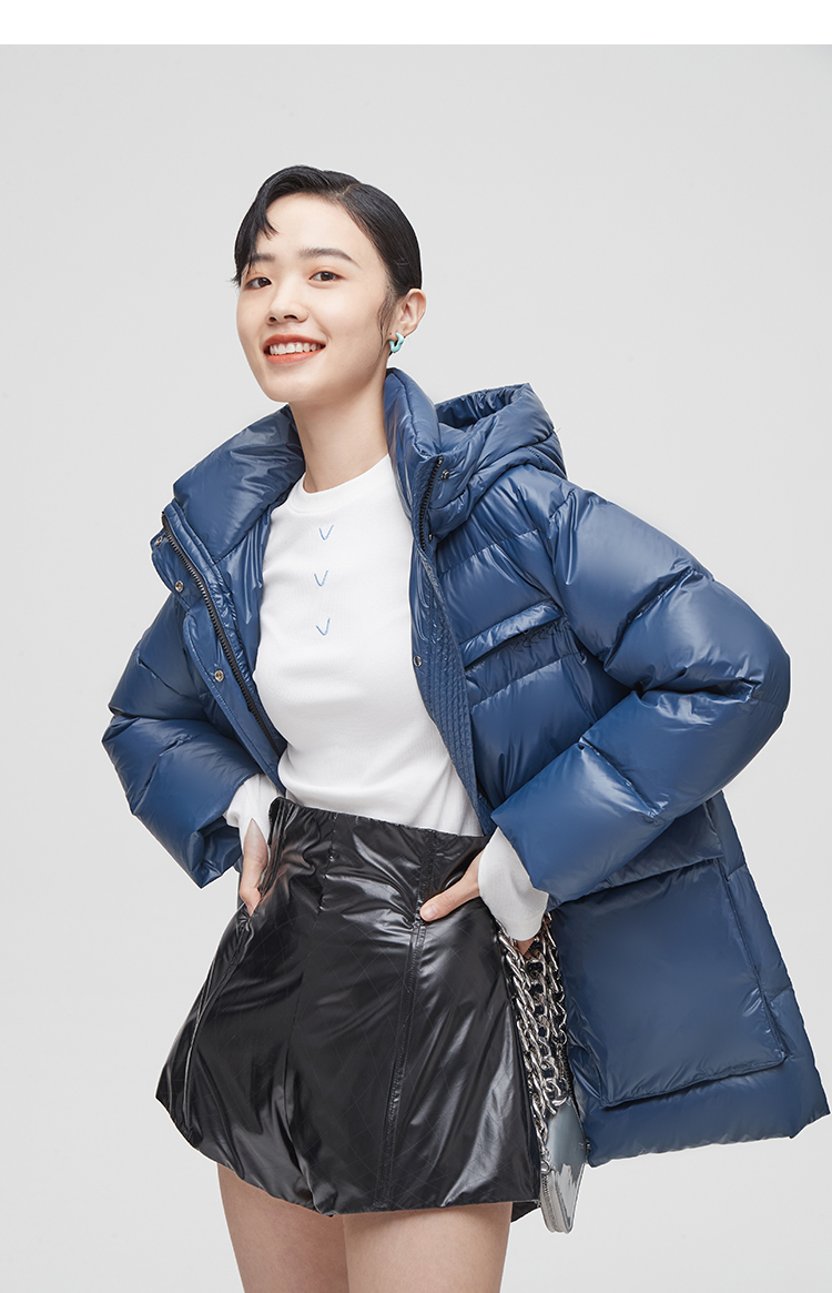 艾莱依短款羽绒服女2021年新款白鸭绒反季亮面时尚外套冬玻璃蓝15580