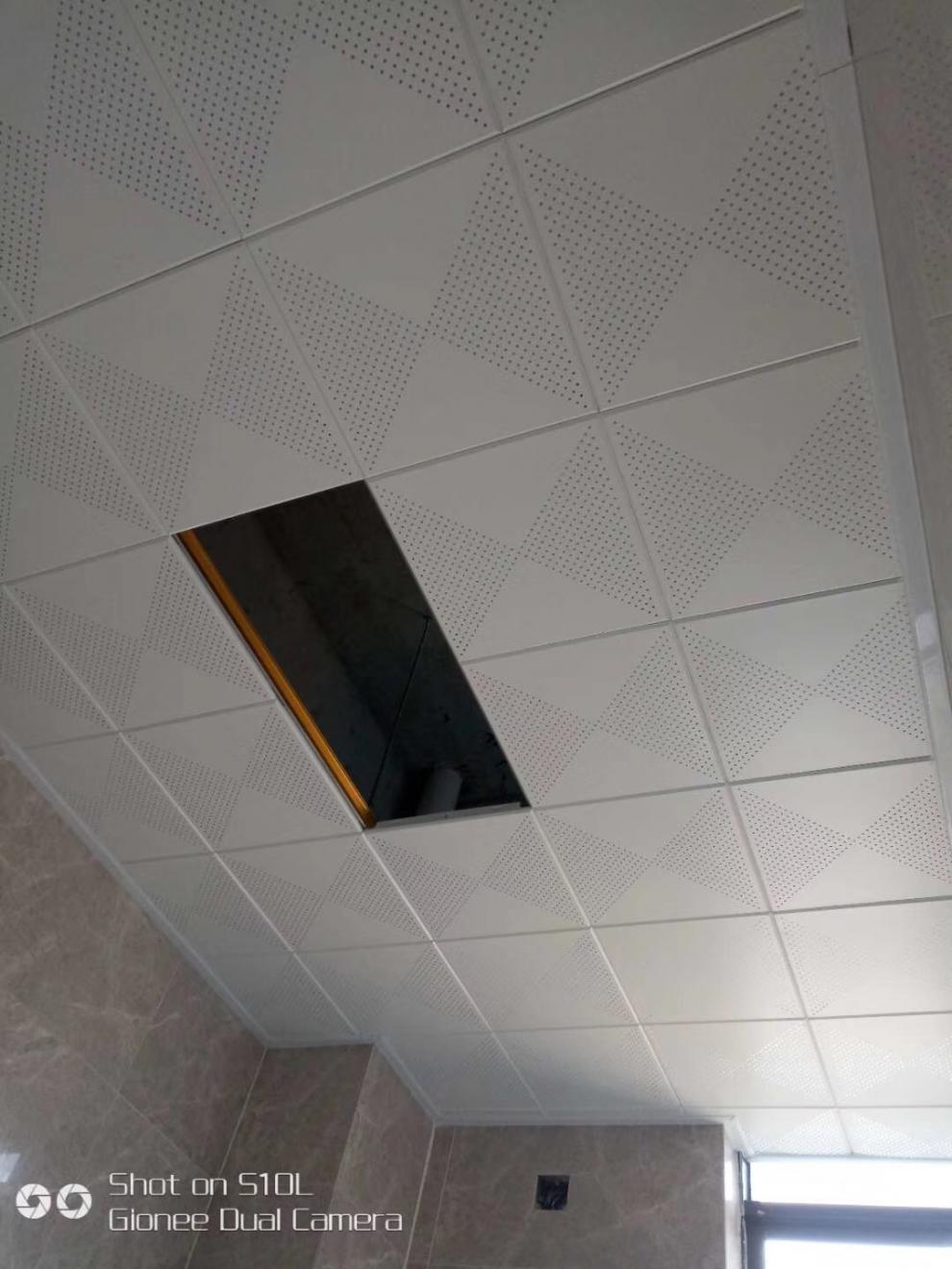 600x600铝扣板集成吊顶铝扣板吊顶工程板办公室天花板房间吊顶板 蓝天