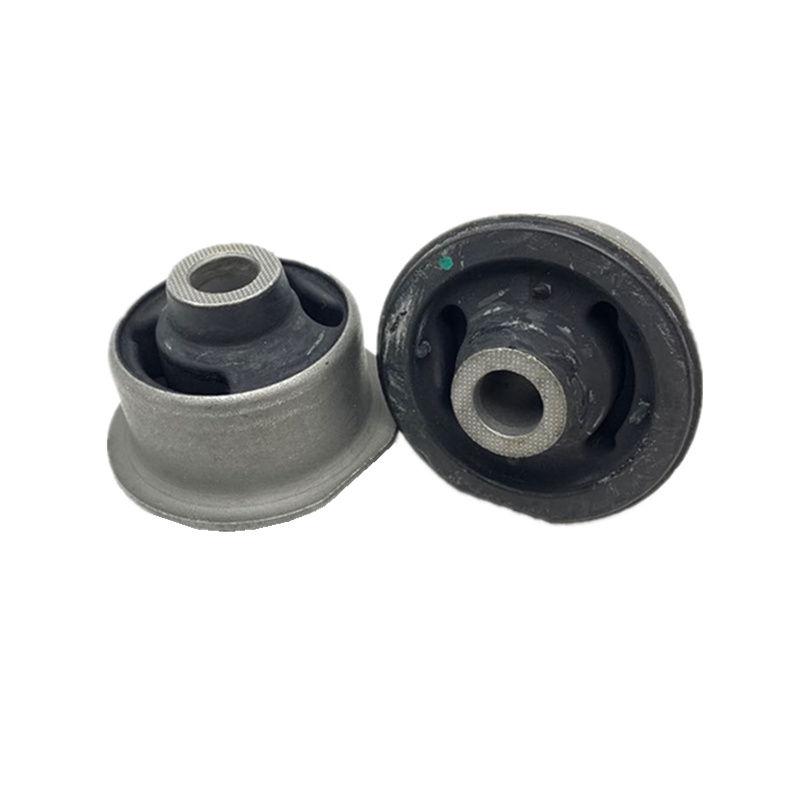 适用于别克君威君越gl8陆尊下摆臂胶套下悬挂衬套三角臂支臂胶套大胶