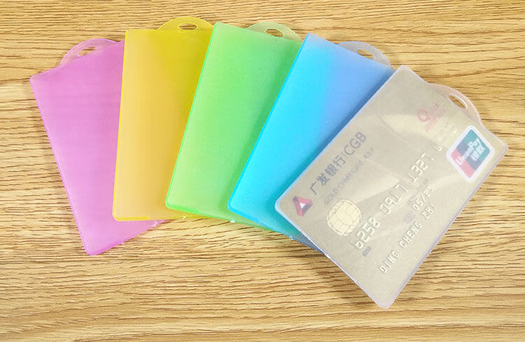 透明卡套公交卡套硬塑料水卡饭卡公交卡地铁卡ic卡套身份证卡套壳