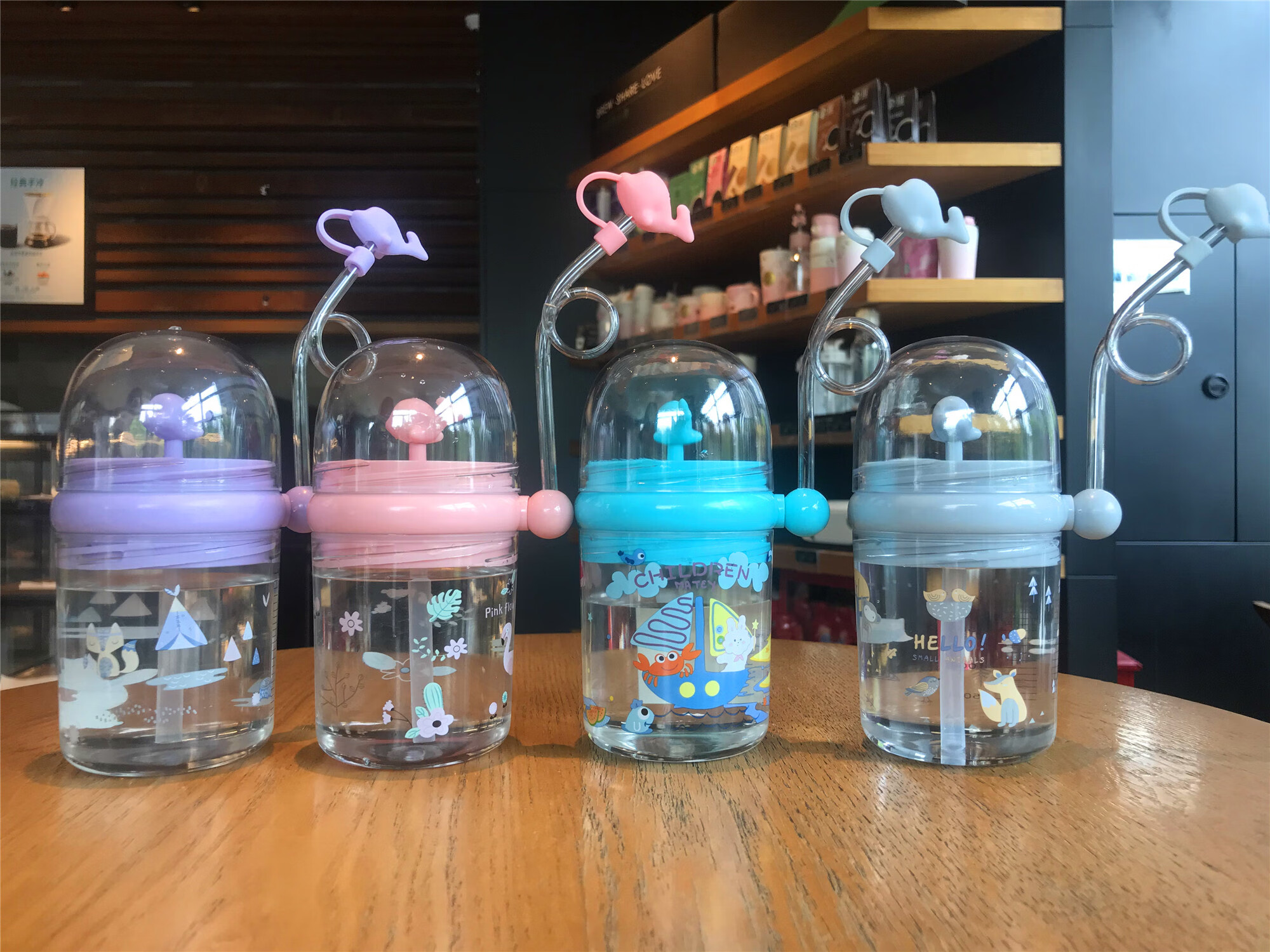 鲸鱼喷水杯子网红ins鲸鱼喷水杯子儿童带吸管会喷泉水可爱便携学生