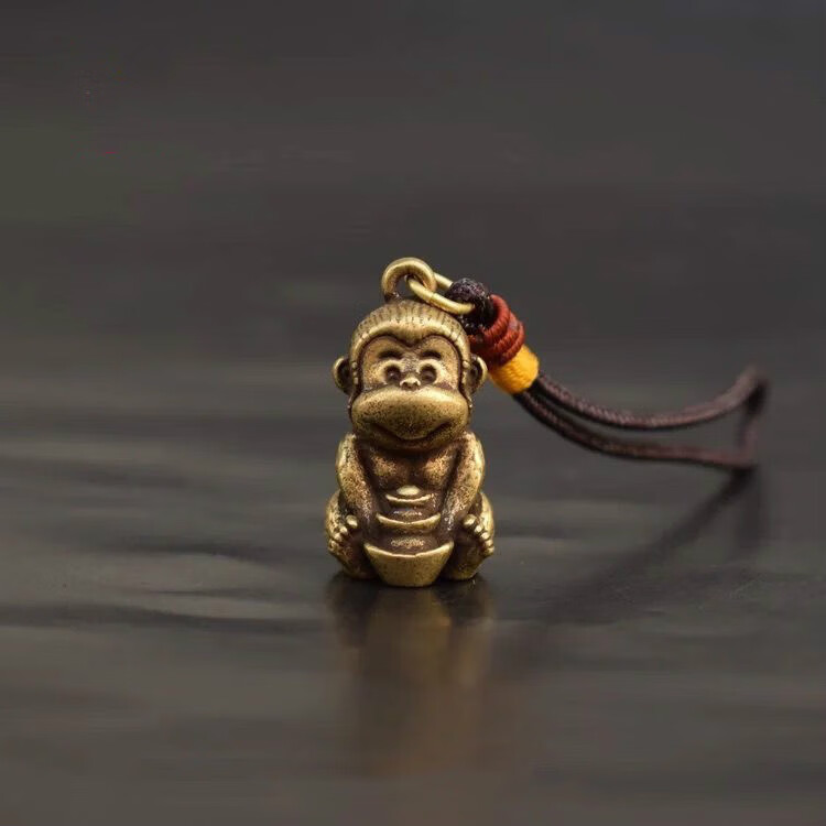 植蔓新品小猴子挂件古玩实心纯铜猴子钥匙扣挂件黄铜大圣猴子抱元宝