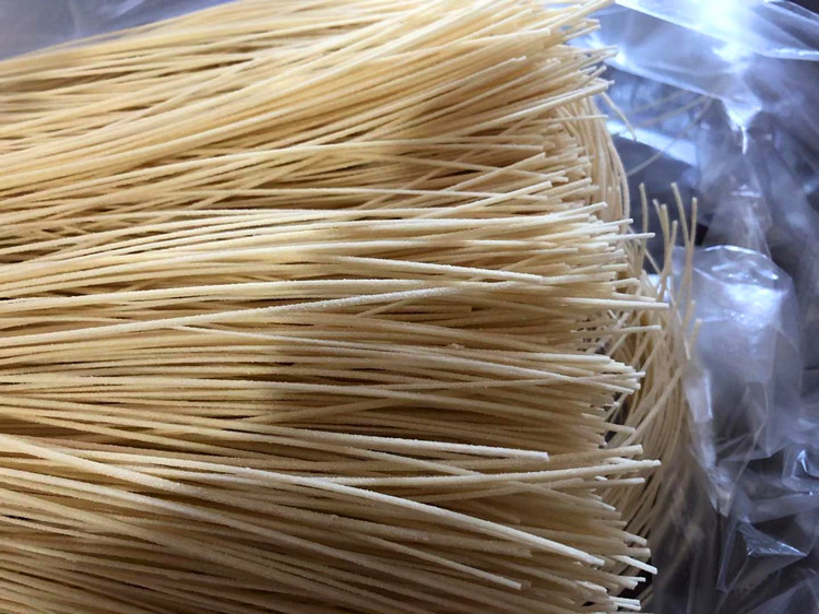 安徽特产纯手工挂面面条六安苏埠农家超细空心咸长寿面龙须面碱面三斤