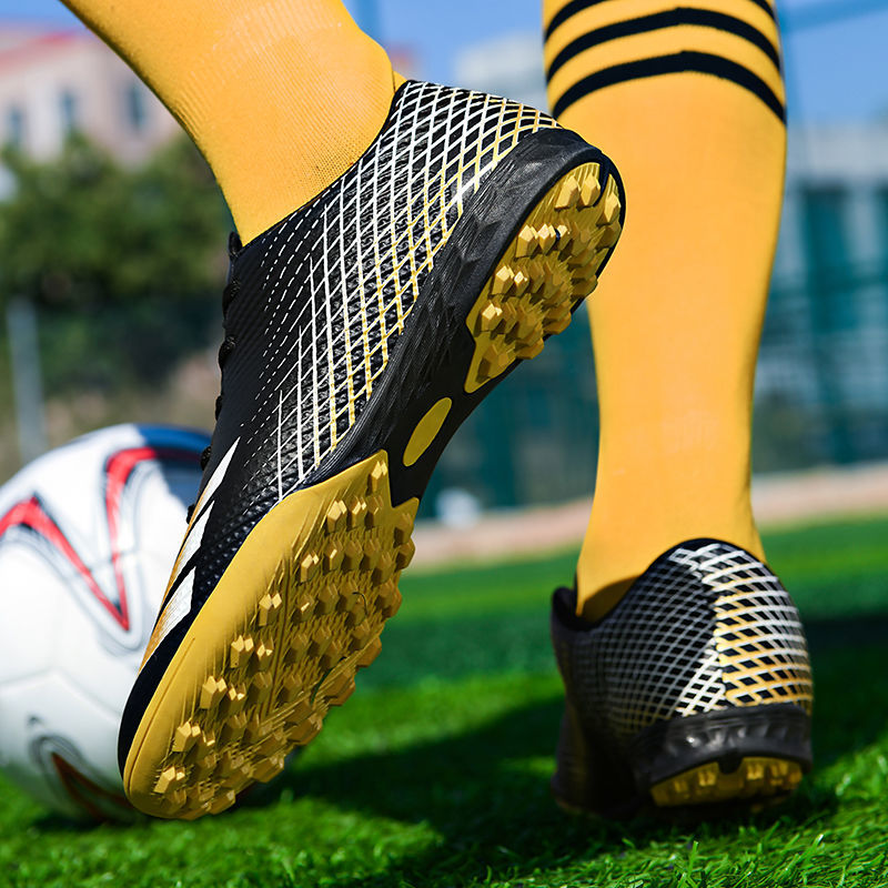 高品质儿童足球鞋童小学生碎钉钉子鞋童鞋专业足球鞋c罗刺客球鞋赠