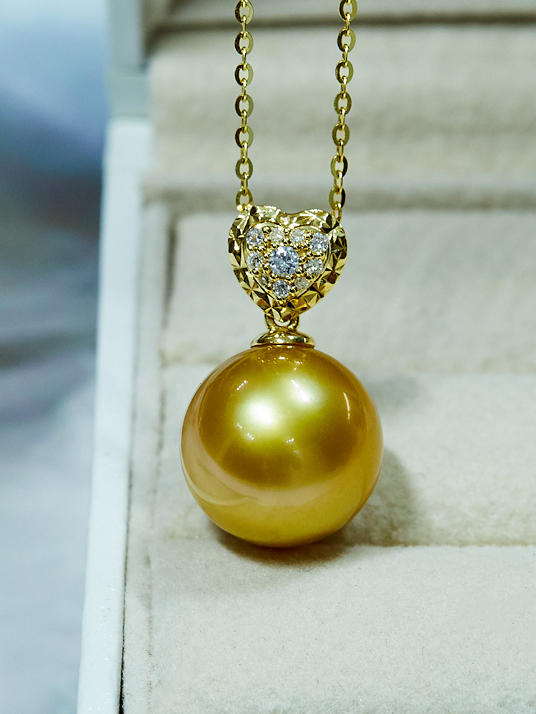 莫氏珠宝南洋金珠吊坠浓金色无优化海水珍珠吊坠18k金钻石简约爱心