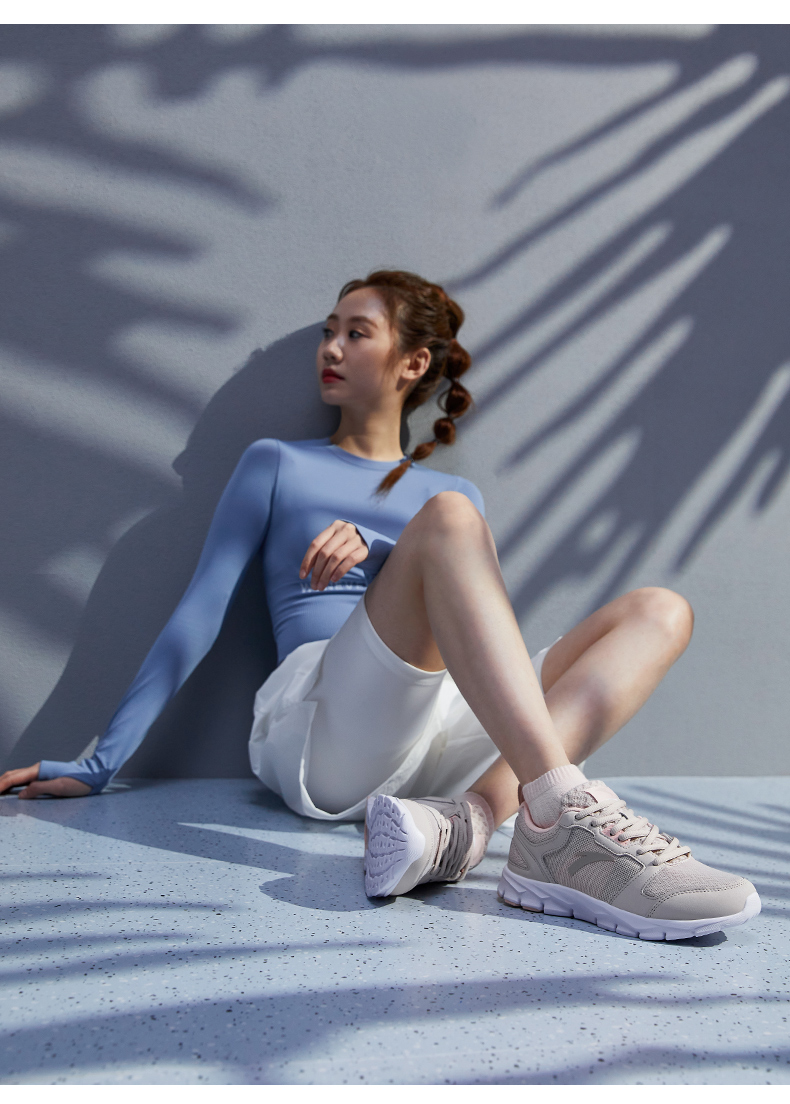 安踏女鞋跑步鞋夏季新品轻便减震软底休闲鞋子学生网面透气运动鞋官方