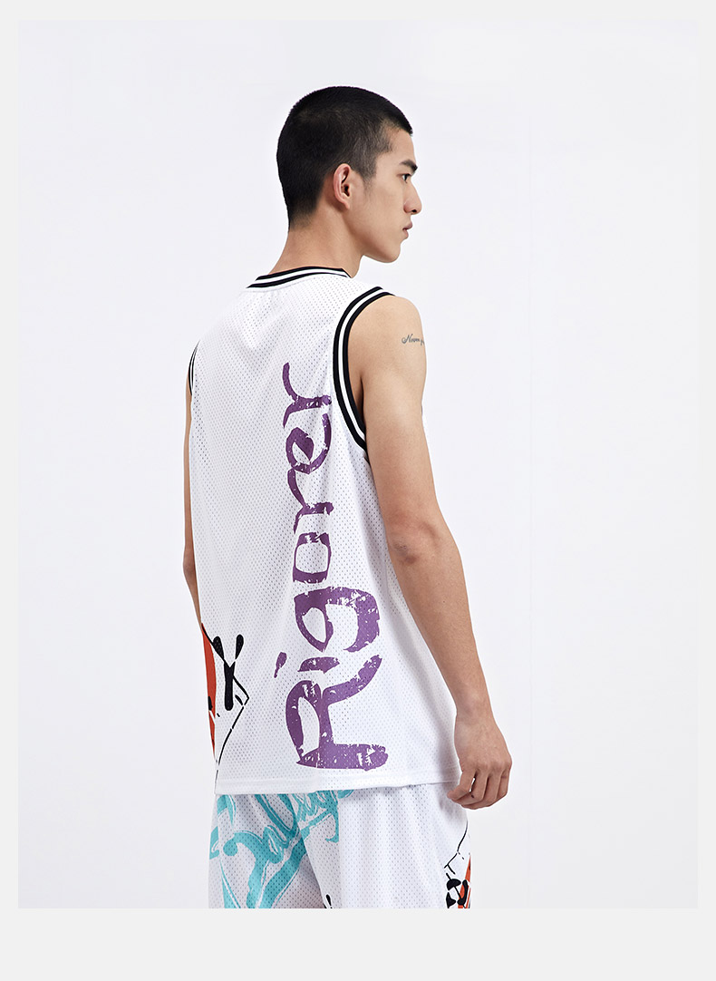 准者2021新款篮球背心男士比赛训练健身宽松满印潮流篮球服上衣 米白