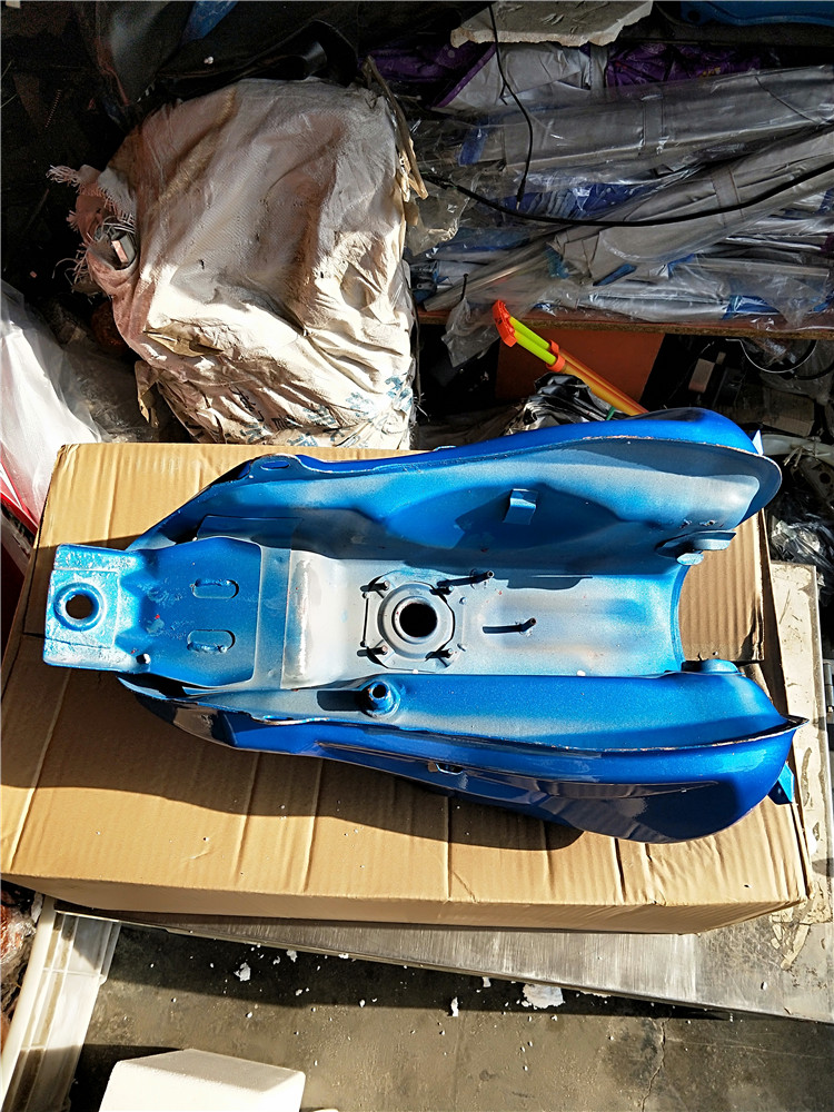 世锋适用于大阳摩托车配件枭锋dy1506油箱汽油箱大运15020劲爽燃油箱