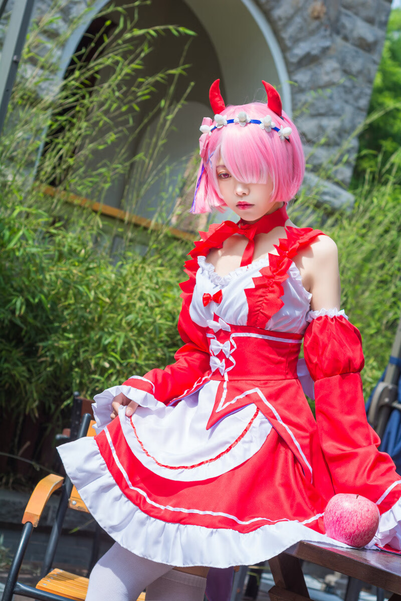 蔓图思从零开始的异世界生活恶魔蕾姆拉姆cospaly女仆装万圣节 红色