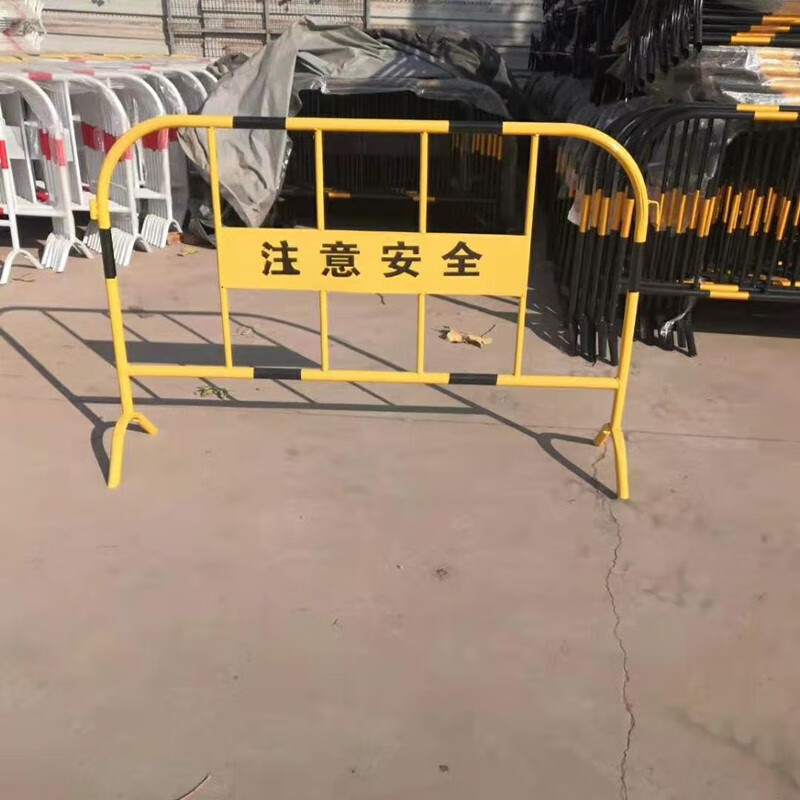 黑黄铁马护栏隔离栏工地施工围挡市政道路警示板围栏防撞临时栏杆攸竹