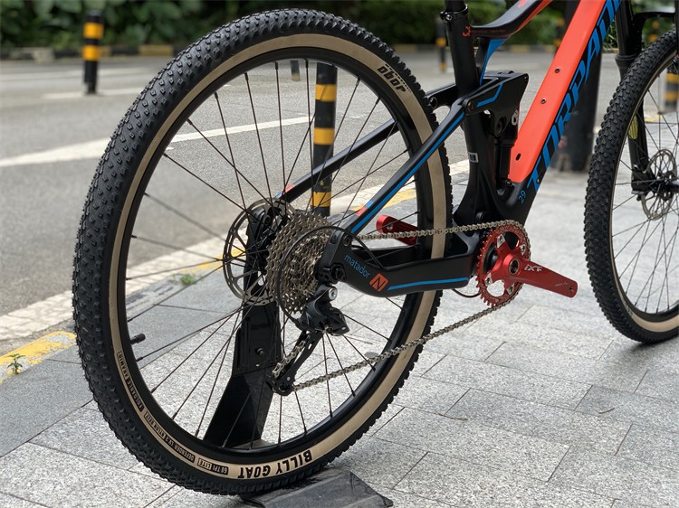 软尾山地车休闲山地车变速自行车山地车碳纤维软尾xc林道避震车气叉气