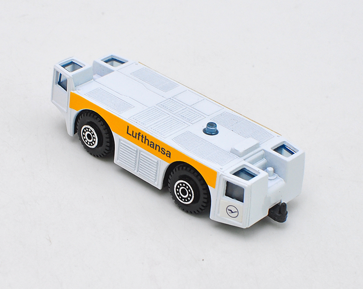 1:60机场摆渡车登机车 机场行李车合金小汽车车模凯史 保时捷356b wl