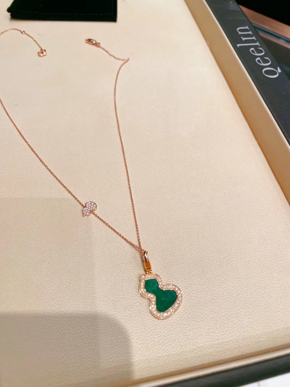 诗筠轻奢麒麟项链小葫芦送女友气质玫瑰金镂空葫芦女红玉髓玛瑙绿翡翠
