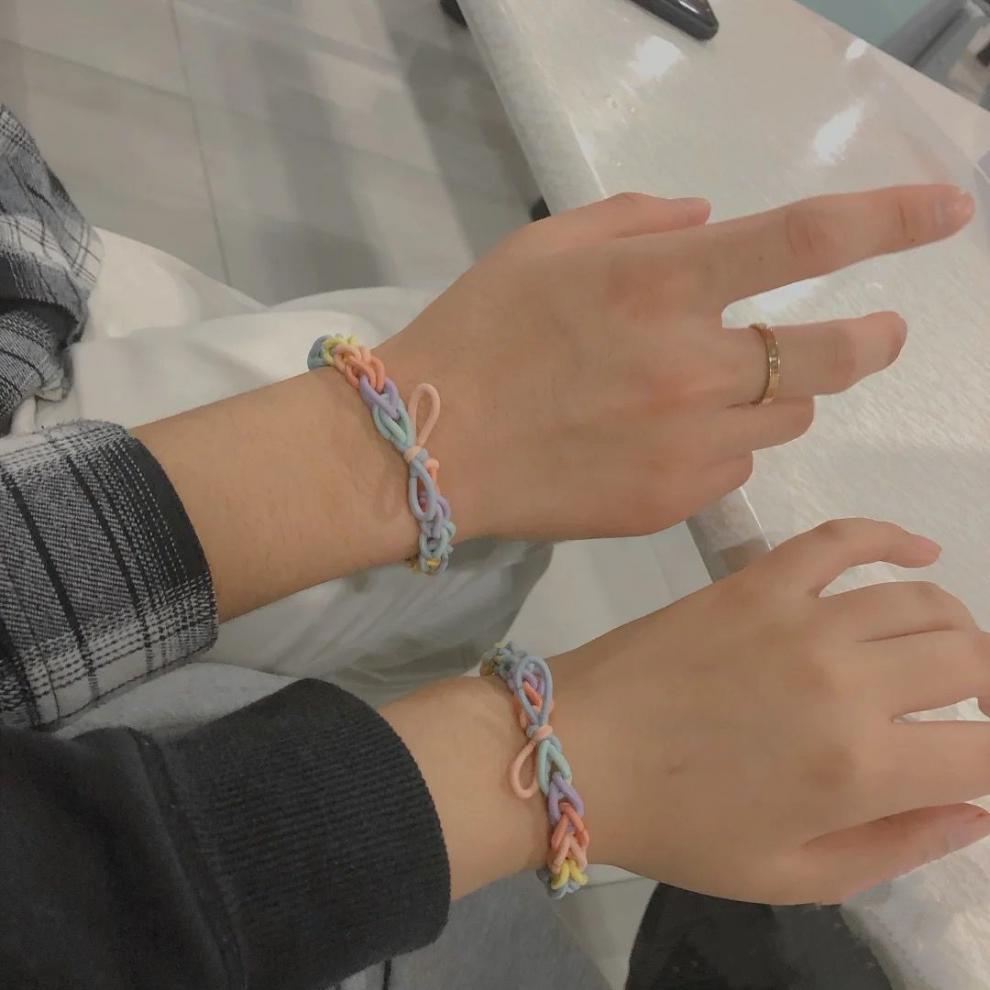 网红超火小红书同款皮筋手链情侣男女diy手环一对彩虹手绳自己编送男