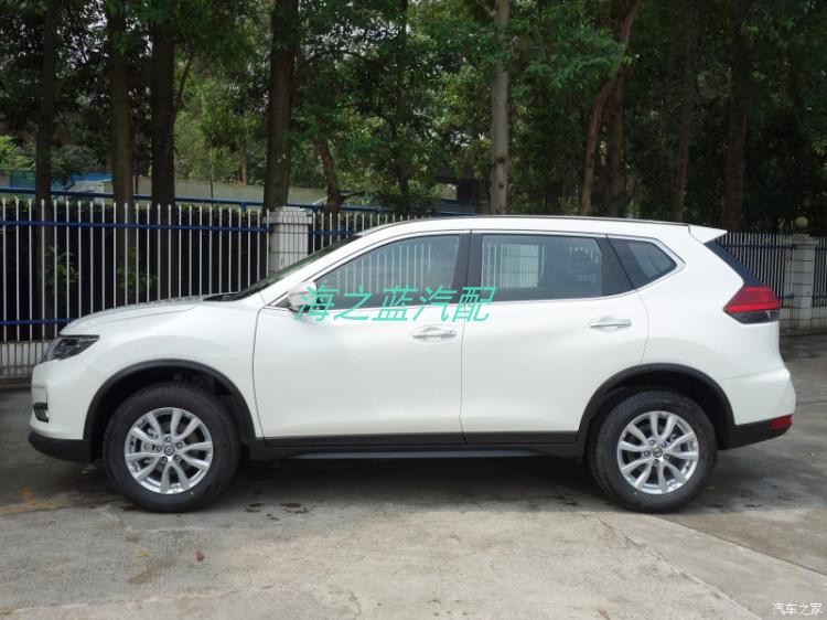 奇前后轮眉 17-21款奇骏车身轮眉防擦撞条叶子板裙边 奇骏轮眉配件