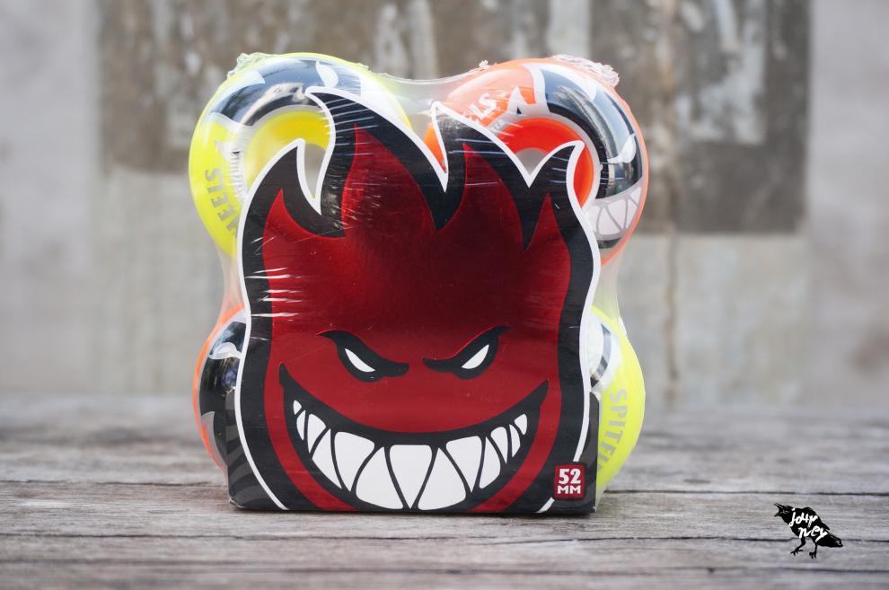 滑板轮子 小火人spitfire滑板轮子美国街式动作双翘四轮板硬轮刷街 f4