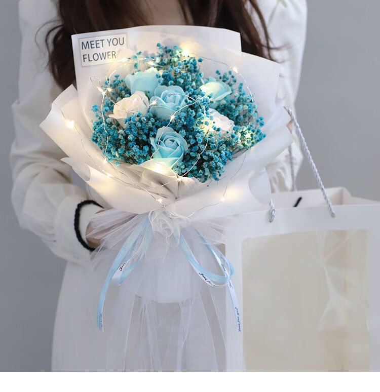 干花满天星玫瑰花束七夕情人节送女朋友手捧花生日礼物盒装装饰 粉色