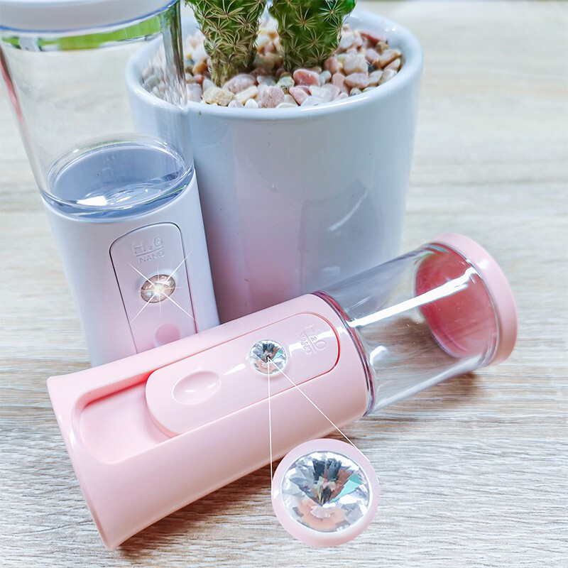 鳗而登手持mini加湿器便携式携带手推开关加湿器持久待机推盖款天空蓝