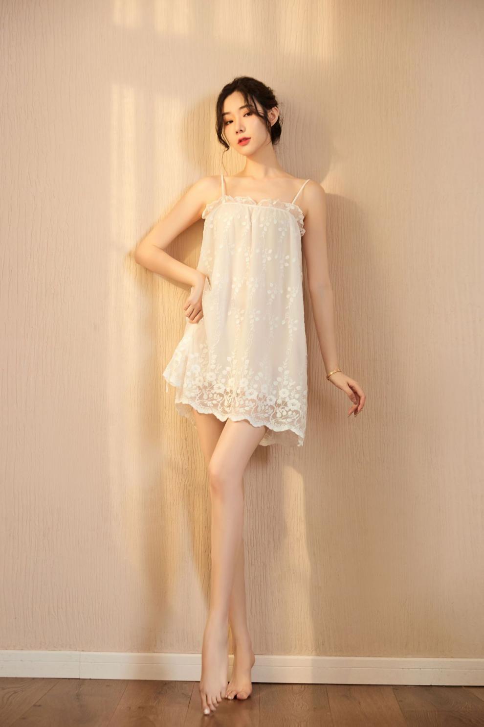 情趣内衣女士性感极渡诱惑吊带裙裹胸大码透视诱惑性感蕾丝女性睡衣