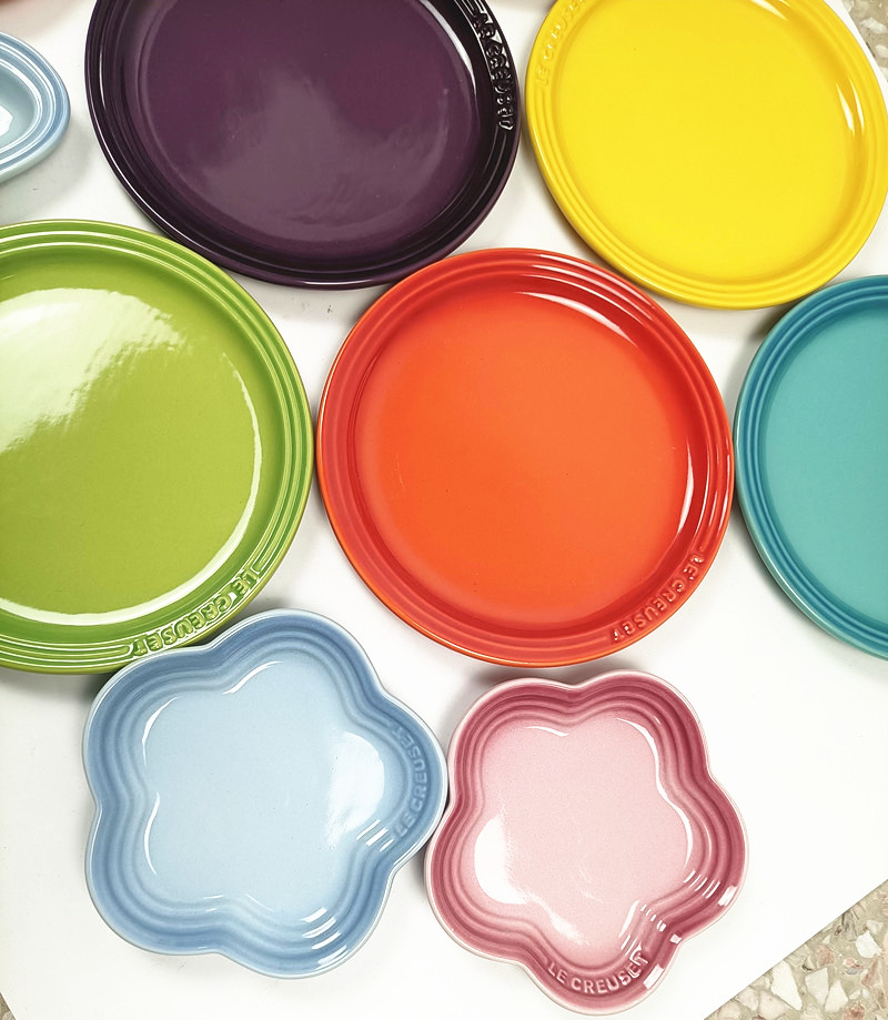 法国le creuset酷彩陶瓷渐变彩色马克龙早餐前甜品圆形深草帽盘子 15