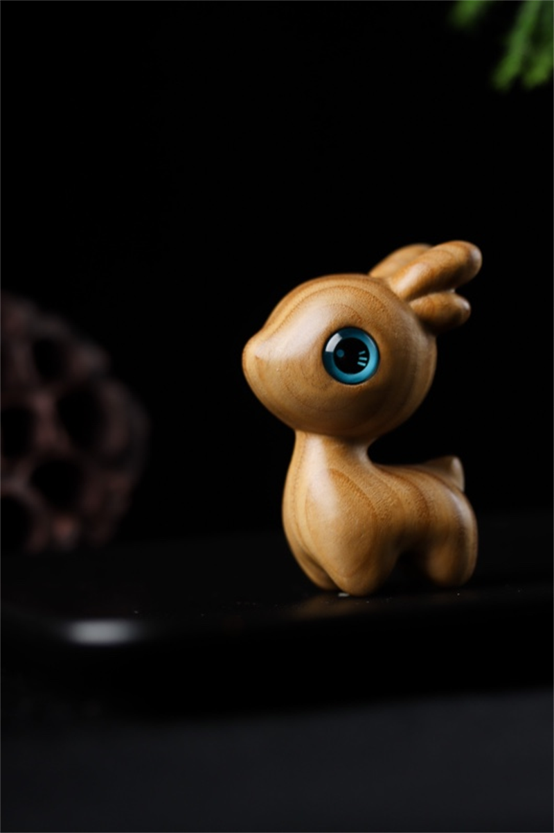 阿根廷绿檀木雕q版小鹿手把玩件雕刻家居电视柜装饰工艺礼品摆件 抖音