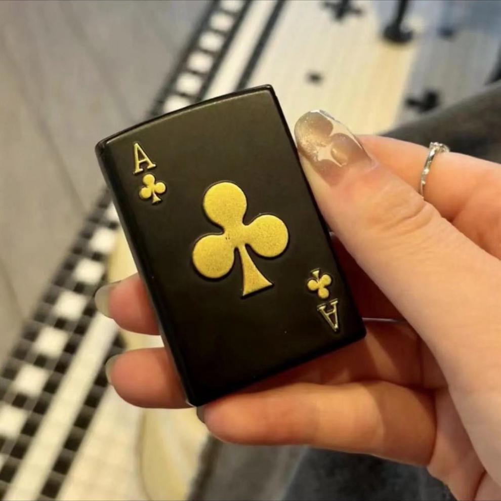 黑色扑克牌打火机a直冲打火机金色扑克牌打火机花式创意个性防风扑克