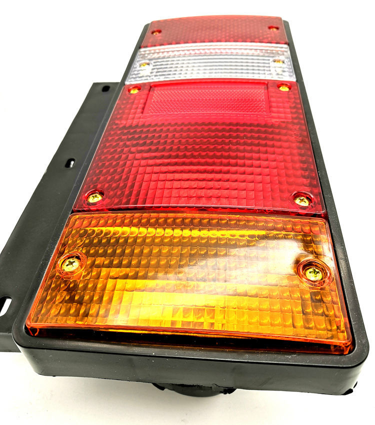 江铃顺达货车庆铃五十铃100p600p700p倒车灯后尾灯转向灯后灯总成四色