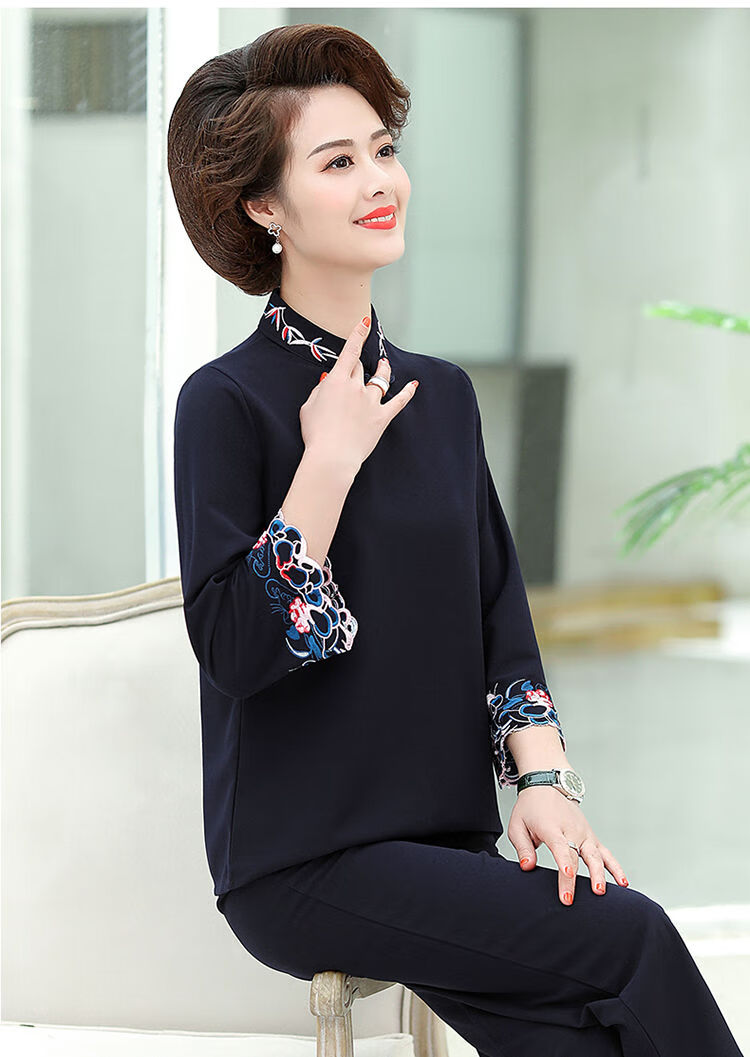 秋季新款中老年套装女2021新款中老年秋季女装套装上衣绣花长袖小衫