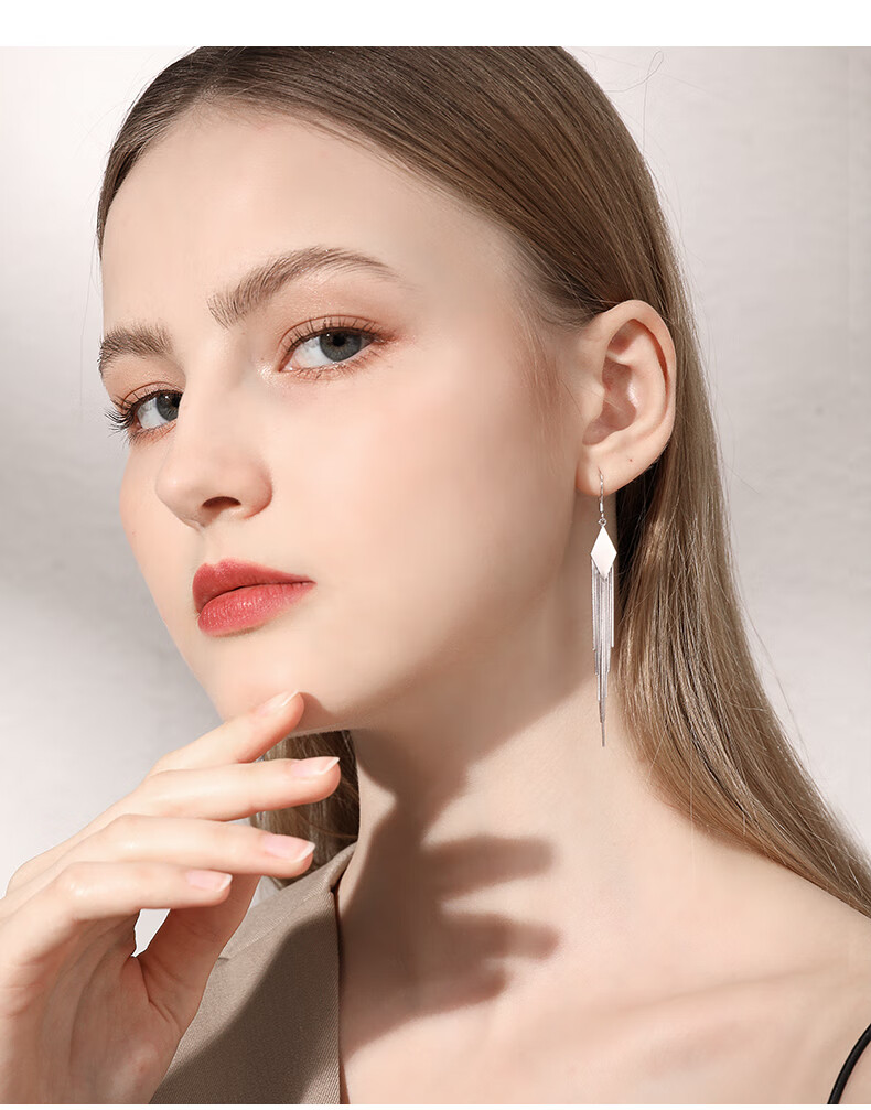 老凤祥款式长款流苏银耳环女2021年新款潮时尚百搭气质耳饰感轻奢耳坠